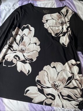 by Chicos’s Floral Top Size 3